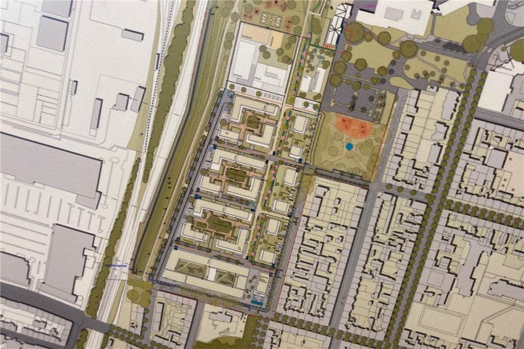 Acht Hektar groß ist das geplante "Karlsquartier" (Bildmitte). Oben rechts ist die alte Hoesch-Verwaltung zu sehen, oben links beginnt am Hoeschmusem der "Grüne Ring".