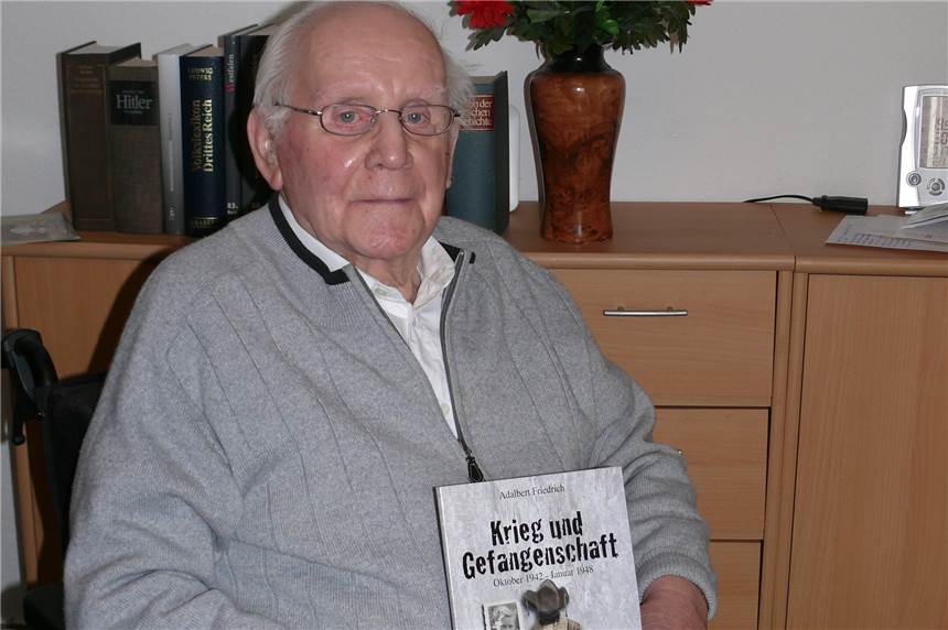 Adalbert Friedrich stellt Buch über „Krieg und Gefangenschaft“ nach 60 Jahren fertig Adalbert Friedrich stellte sein Buch vor.