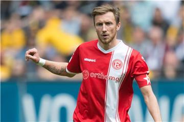 Adam Bodzek hat sich bei einem Testspiel von Fortuna Düsseldorf eine Rippenfraktur zugezogen. Foto: Sebastian Kahnert