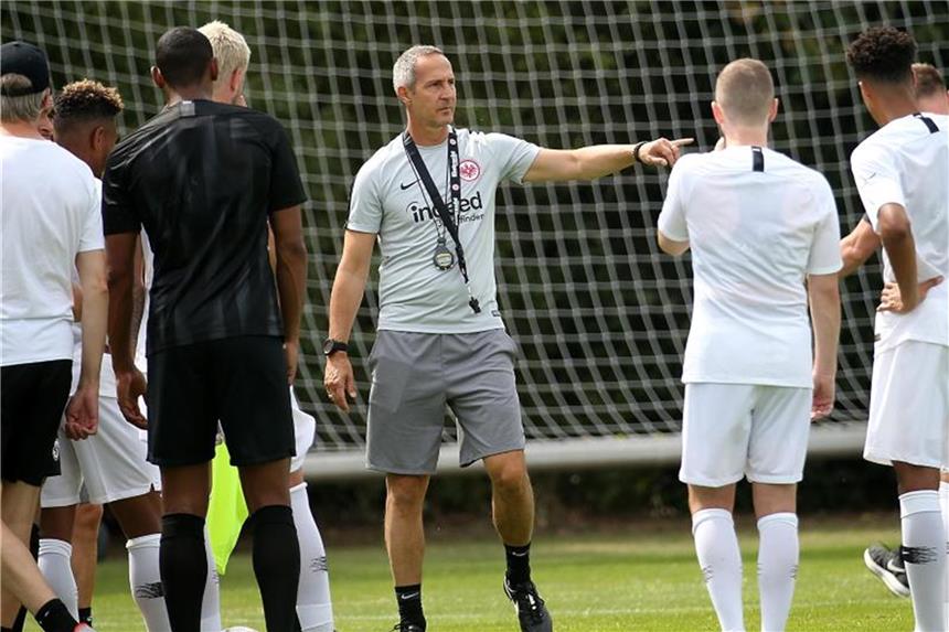 Frankfurt rettet Remis in Salt Lake City Adi Hütter ist der neue Trainer der Frankfurter Eintracht. Foto: Hasan Bratic