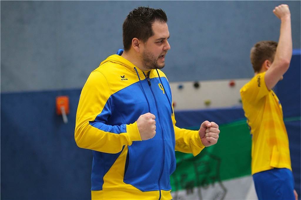 „Video-Beweis“ bringt beim Rauxeler Korfballspiel Klärung Adler-Trainer Patrick Fernow