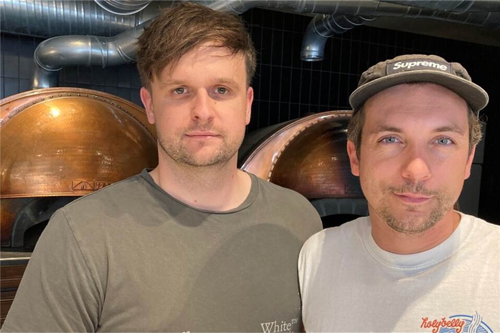 Adrian Kuras (r.) und Dominik Grzeschik gehören zum Team von „60 Seconds to Napoli“.