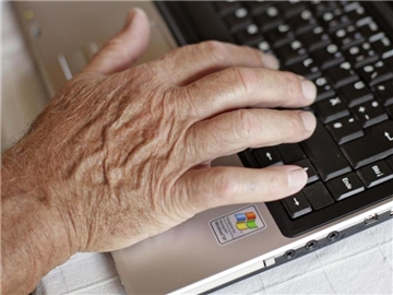 Ältere Arbeitnehmer würden in Firmen zunehmend wertgeschätzt, so die Studie. Foto: Andreas Gebert
