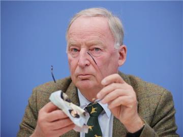 AfD-Bundestagsfraktionschef Alexander Gauland ist durch die neue Partei von Frauke Petry nicht beunruhigt. Foto: Michael Kappeler