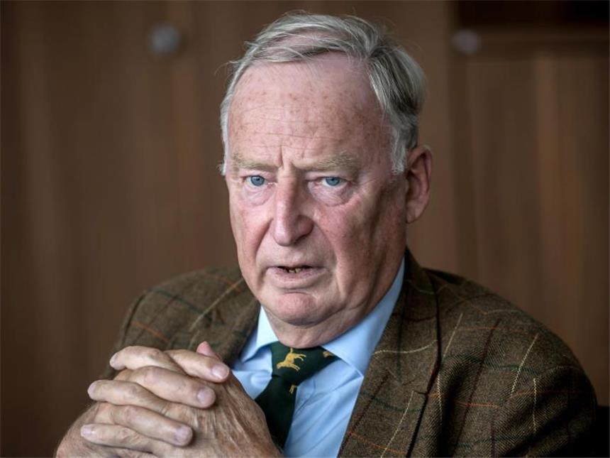 Gauland: Wir sind nicht für Putins "autoritäres Regime" AfD-Vize Alexander Gauland: "Unsere Russland-Politik hat eigentlich überhaupt nichts damit zu tun, dass wir - was uns immer wieder unterstellt wird - für Herrn Putin sind und sein autoritäres Regime". Foto: Michael Kappeler