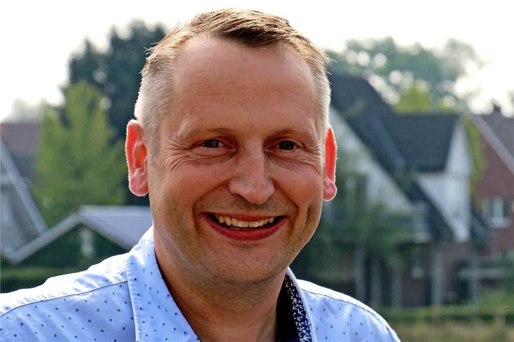 Schulcheck: Anne-Frank-Gymnasium tickt besonders digital AFG-Schulleiter Marcel Damberg