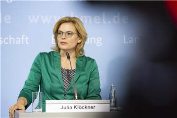 Agrarministerin Julia Klöckner will den amtlichen Erntebericht ins Kabinett bringen und bewerten, ob die Schäden „nationales Ausmaß“ erreichen, wie die CDU-Politikerin in Berlin ankündigte. Foto: Lisa Ducret
