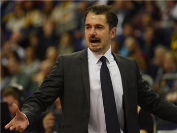 Ahmet Caki ist nicht mehr Cheftrainer von ALBA Berlin. Foto: Rainer Jensen
