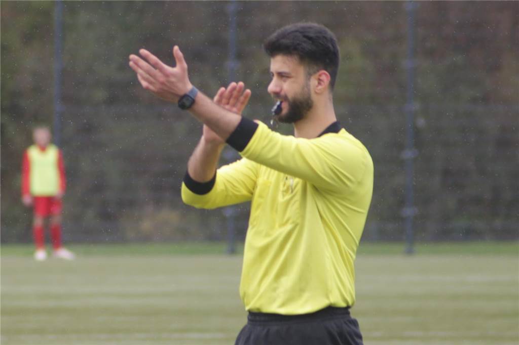 Chapeau, Sanmi Ojo: Vom PSV-Trainer können andere Vereine in Sachen Respekt noch was lernen Ahmet Candan zeigte eine gute Spielleitung.