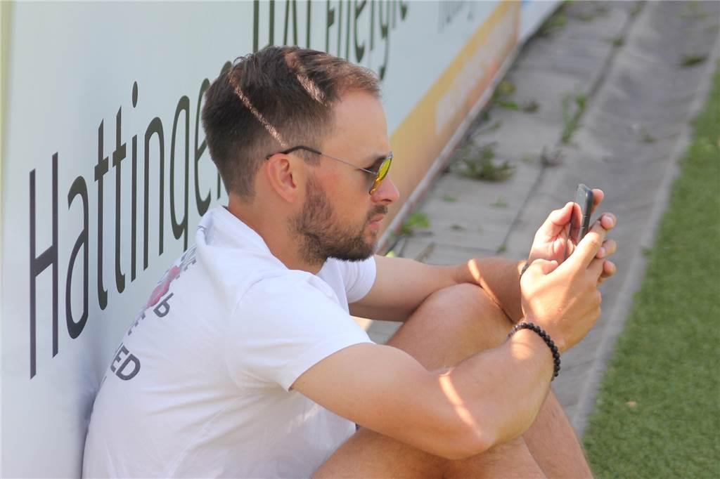 Königsborner SV: Gegner SG Welper hatte Bammel, 15 Gegentore zu bekommen Akribisch bei der Gegneranalyse: SuS Kaiseraus Coach Patrick Kulinski.