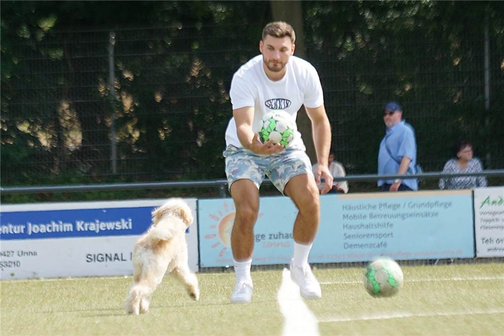 Stadtderby am Sonntagabend: Bernsdorf und Deifuß sind heiß David Bernsdorf