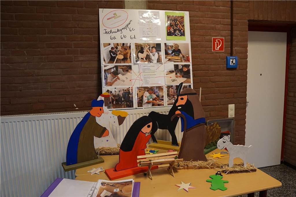 Aktive und ehemalige Schüler, das Lehrerkollegium und der Förderverein gaben einen kleinen Einblick in den Schulalltag an der Profilschule Ascheberg.