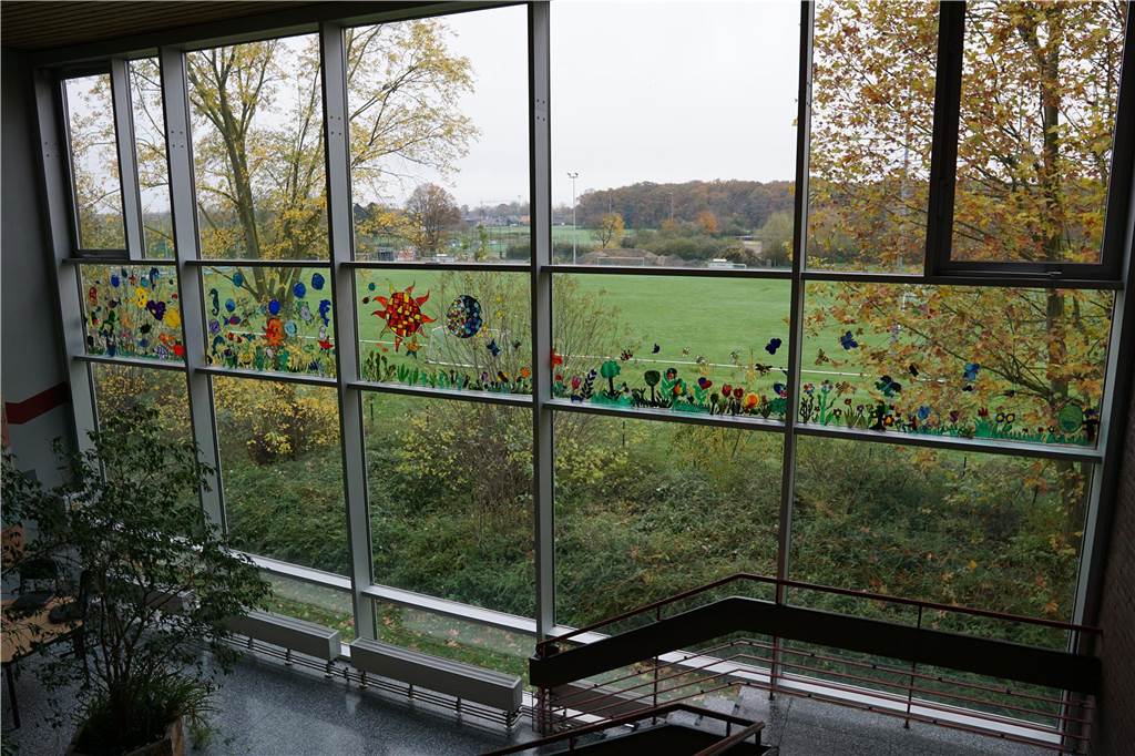 Aktive und ehemalige Schüler, das Lehrerkollegium und der Förderverein gaben einen kleinen Einblick in den Schulalltag an der Profilschule Ascheberg.