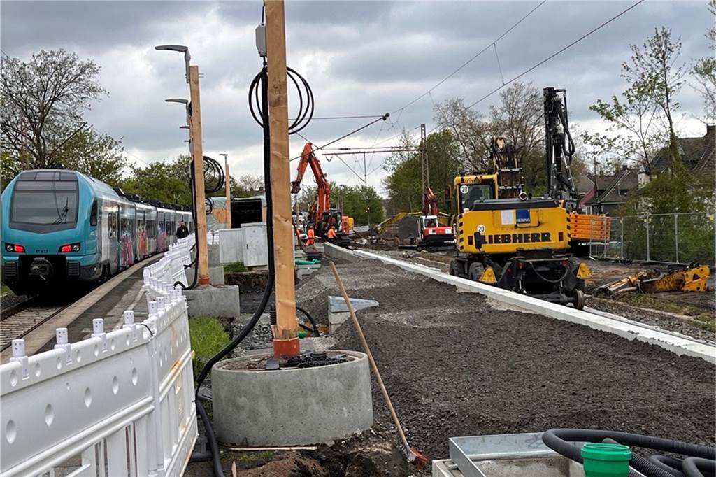 Arbeiten am Hauptbahnhof dauern länger: Auswirkungen auch auf Bahnverkehr Aktuell fahren die Züge am Lüner Hauptbahnhof nur auf Gleis 3.