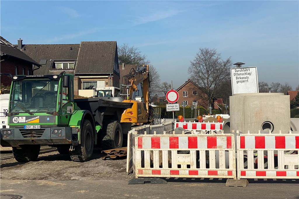 Nächster Schritt beim Kanalbau: Eigentümer erhalten Infoblatt Aktuell werden auf der Schmiedestraße neue Grund- und Regenwasserkanäle verlegt. Bis 2025 werden noch einige Straßen im Umfeld folgen.