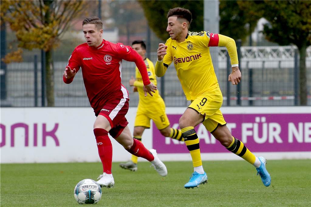 Alaa Bakir (r.) verschoss zunächst einen Foulelfmeter und traf dann zum zwischenzeitlichen 4:0.