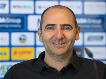 ALBA-Sportdirektor Himar Ojeda freut sich auf Luke Sikma. Foto: Soeren Stache