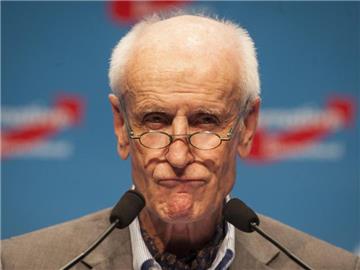 Albrecht Glaser im April vergangenen Jahres bei einem Parteitag der Alternative für Deutschland (AfD). Foto: Christoph Schmidt