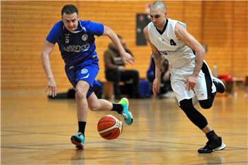 Alexander Bistrikow (r.) tritt ab der nächsten Saison mit dem VfL Ahaus in der Landesilga an.