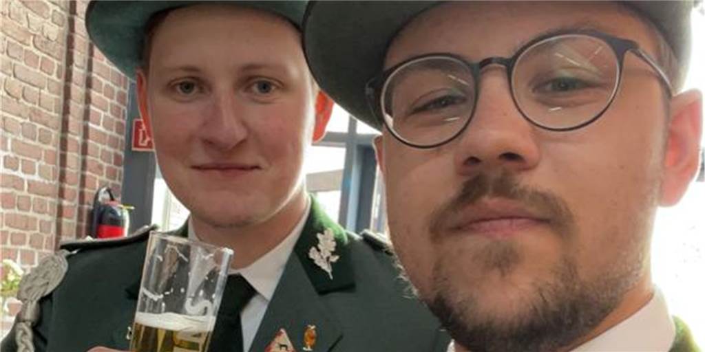 Alexander Büning (26) aus Dorsten veröffentlicht Song über Schützenfeste (mit Video) Alexander Büning aus Dorsten möchte mit seinem Song die Sehnsucht nach Schützenfesten ausdrücken.