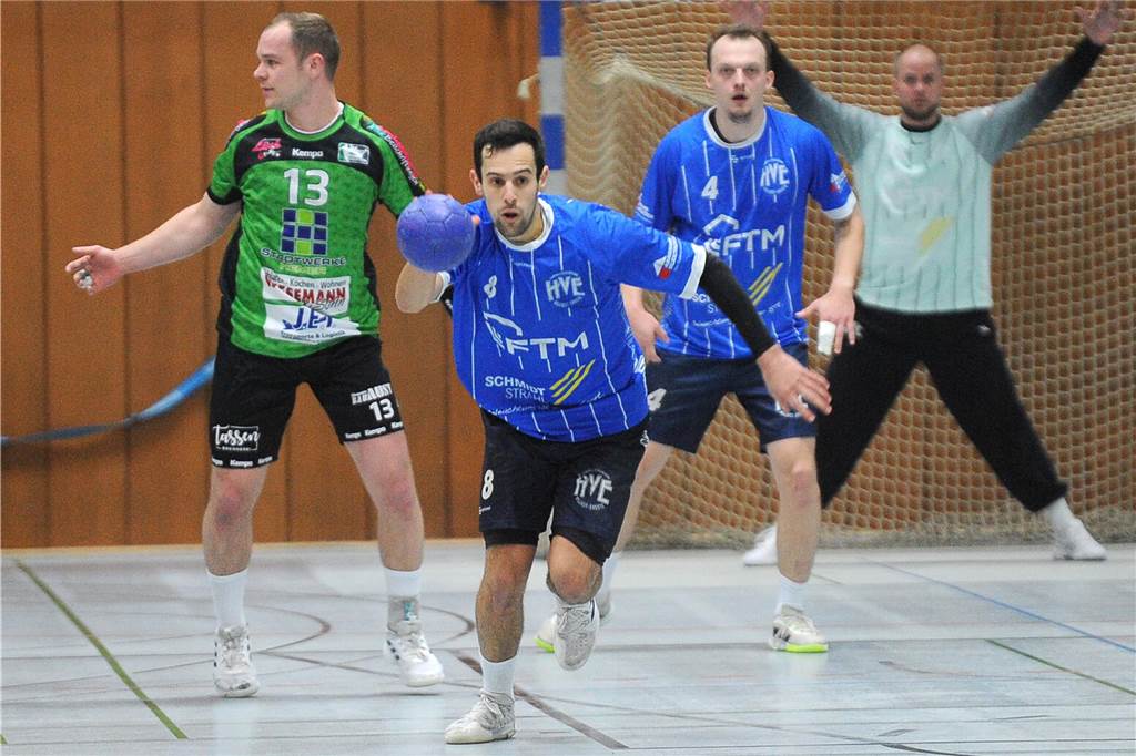 HVE Villigst-Ergste kommt für den Sieg zu keiner Zeit in Frage: „Der Gegner war zu gut“ Ein Spieler der HVE Villigst-Ergste prellt den Ball.