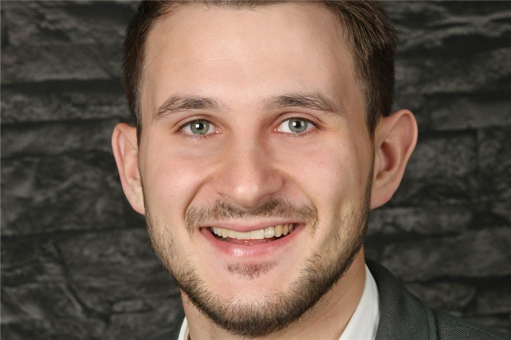 Sterben in Dortmund wird teurer: „Schwierigste Zeiten, die ich erlebt habe“ Alexander Lategahn, Junior-Chef bei Lategahn Bestattungen, bemerkt eine starke Kostensteigerung in seiner Branche. Er betont aber auch: Das zeige sich in allen Lebensbereichen und sei deshalb auch bei Bestattungen festzustellen.
