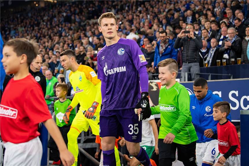 Nübel ist Schalkes einziger Lichtblick - gutes Startelf-Debüt in der Bundesliga Alexander Nübel ersetzte Ralf Fährmann zwischen den Pfosten - und könnte nun auch zu seinem Champions-League-Debüt kommen.