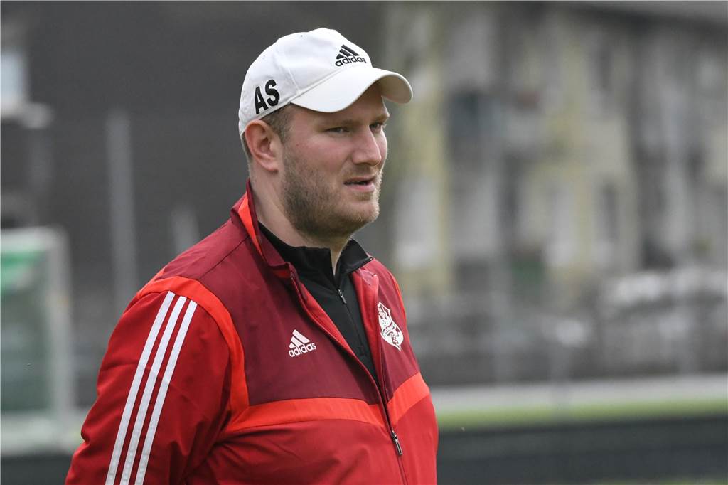 Kreispokal: Castrop-Rauxeler Kreisliga-Team bekommt Besuch vom Ex-Regionalligisten Alexander Schmottlach, Trainer des TuS Henrichenburg, ist mit Blick auf den Kreispokal-Trainer TuS Haltern durchaus skeptisch.