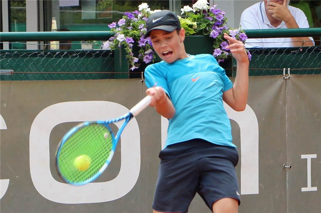 Ein Novum: Stadtlohner und Ahauser Tennis-Herren schlagen künftig gemeinsam auf Alexander Skripaev, großen Talent in Reihen des TC GW Ahaus, erhält in der Tennisgemeinschaft eine attraktive Plattform, um sich auf hohem Niveau weiterzuentwickeln.