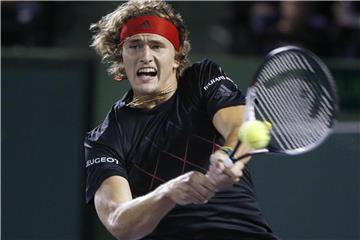 Alexander Zverev muss sich für den Davis Cup auf Sand umstellen. Foto: Wilfredo Lee/AP