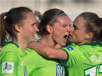 Alexandra Popp traf dreifach gegen USV Jena. Foto: Swen Pförtner