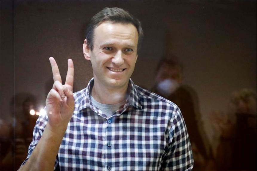 EU-Parlament ehrt Alexej Nawalny mit Sacharow-Menschenrechtspreis Alexej Nawalny, russischer Oppositionsführer, mit dem Peace-Zeichen im Bezirksgericht Babuskinskij in Moskau.