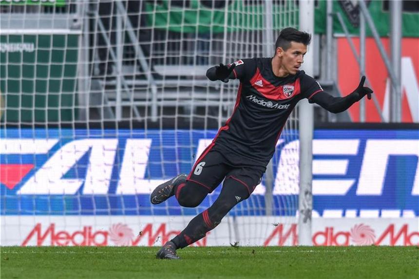 Aufsteiger Düsseldorf holt Morales Alfredo Morales spielt künftig für Fortuna Düsseldorf. Foto: Armin Weigel
