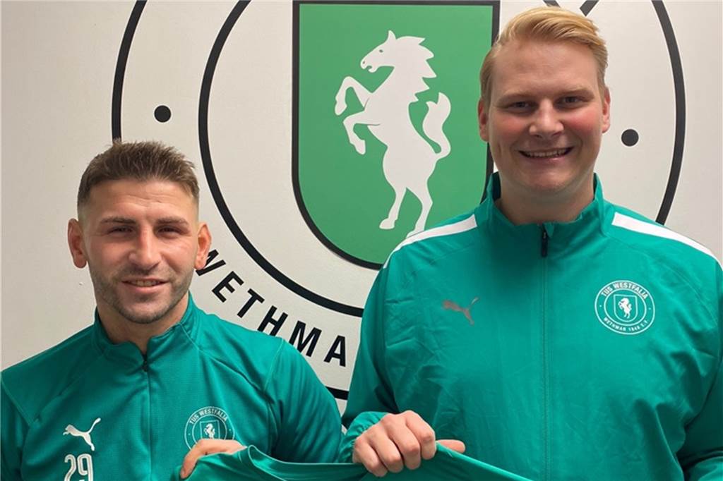 Westfalia Wethmar bessert im Angriff nach: Offensivspieler kommen vom VfB Lünen und aus Kamen Ali Genc (l.) hat in der Hinrunde noch für den TSC Kamen gegen Wethmar Tore erzielt.
