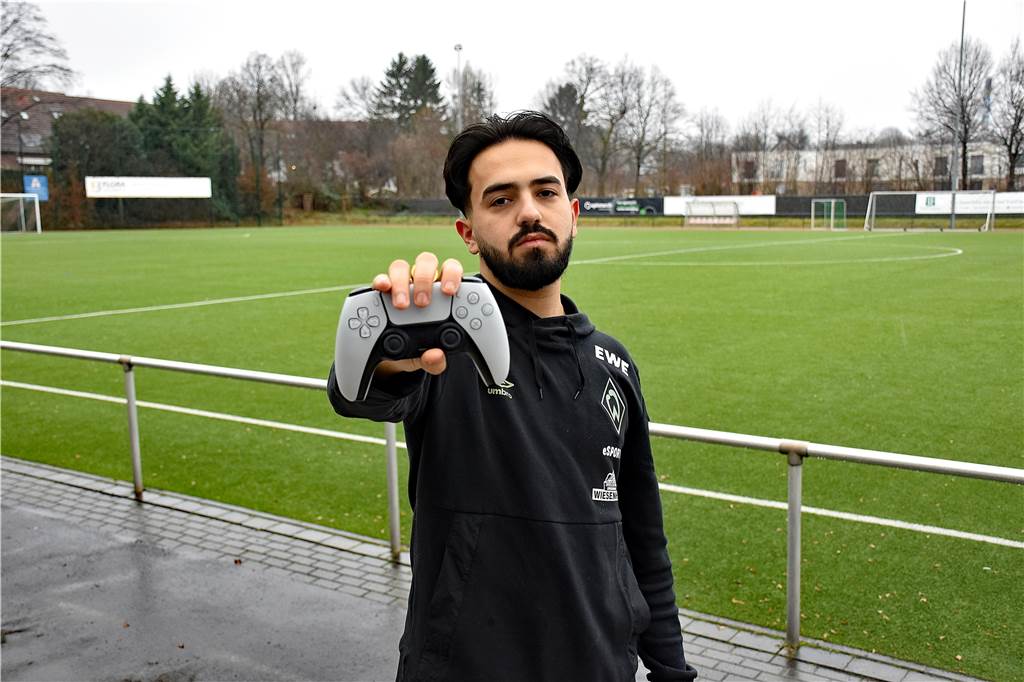 eChampions League: Schürener erreicht K.o.-Phase und spielt um 280.000 Dollar Ali Oskoui Rad spielte in seiner Jugend unter anderem beim BSV Schüren.