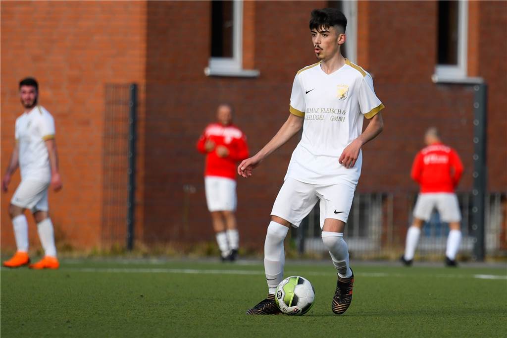 Kurzfristiger Neuzugang: Hombrucher SV verpflichtet Westfalenliga-Spieler Ali Sener wechselt zum BSV Schüren.