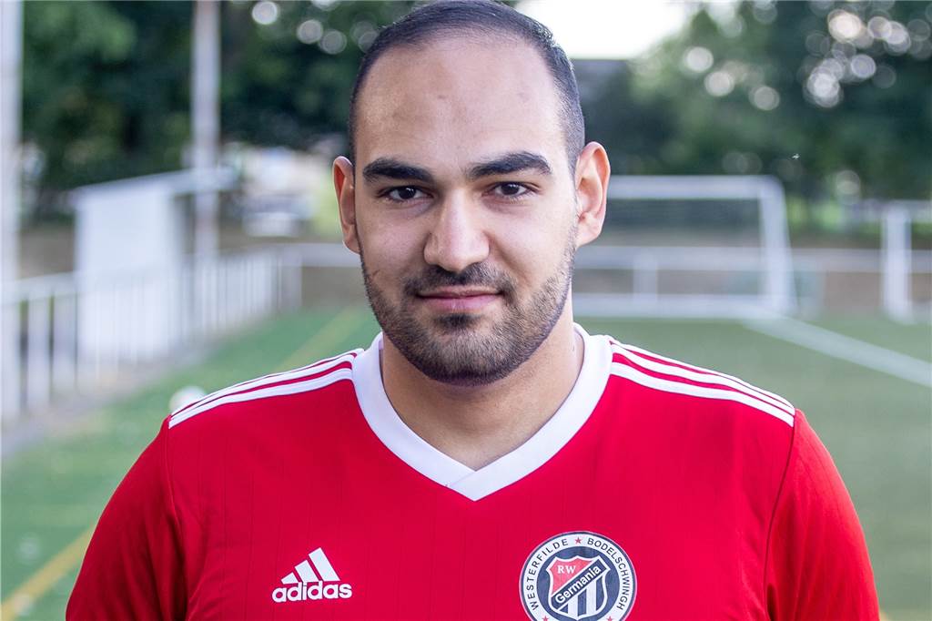 Bezirksliga 10: FC Frohlinde bekommt einen Sechser von Huckarde und Spieler vom TuS Rahm Ali Zeycan im Trikot von RW Germania.