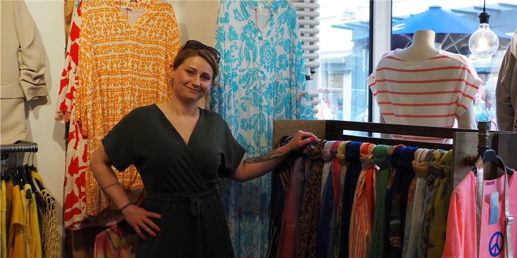 Nach deutlichem Rückgang: Lüner sind 2022 wieder konsumfreudiger Alina Wehrich, Inhaberin der Boutique Vanessa blickt auf schwere Jahre zurück. Doch jetzt ist die Shoppingbereitschaft wieder auf Vor-Corona-Niveau.