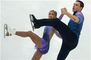 Aljona Savchenko und Bruno Massot bei der Nebelhorn Trophy in Kür der Paare in Aktion. Foto: Peter Kneffel