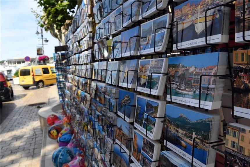 All-inklusive-Angebote, Billigflieger, Couchsurfing erweitern den Horizont. Die Rollkoffer klackern weltweit. Die Frage lautet heutzutage auch: Ist die Reise Instagram-tauglich? Foto: Federico Gambarini
