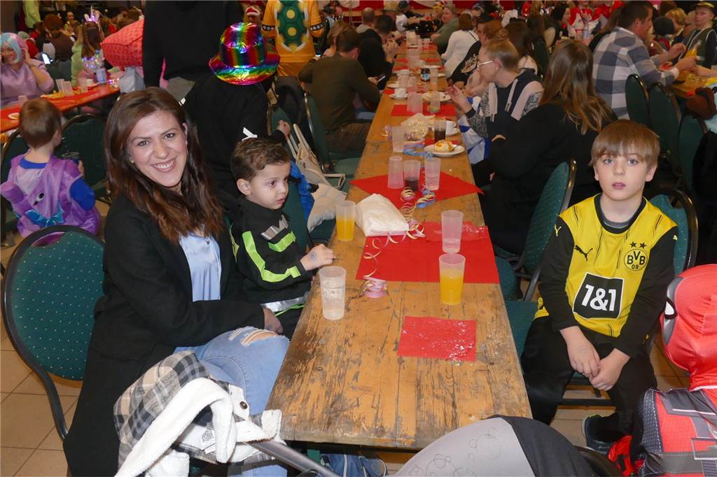 Viele Fotos : Spaß und Frohsinn beim Kinderbüttnachmittag beim KFK Rot-Weiß Südllohn