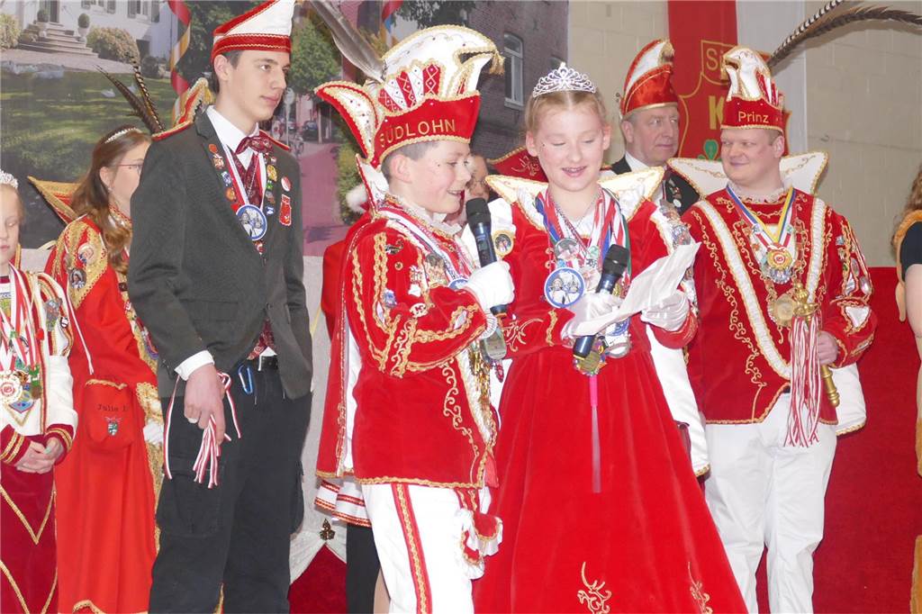Viele Fotos : Spaß und Frohsinn beim Kinderbüttnachmittag beim KFK Rot-Weiß Südllohn