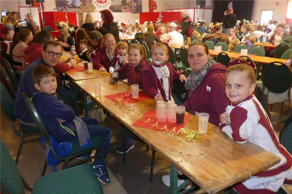 Viele Fotos : Spaß und Frohsinn beim Kinderbüttnachmittag beim KFK Rot-Weiß Südllohn