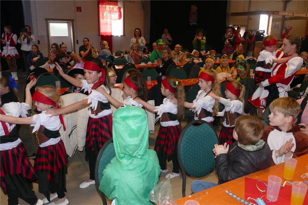 Viele Fotos : Spaß und Frohsinn beim Kinderbüttnachmittag beim KFK Rot-Weiß Südllohn
