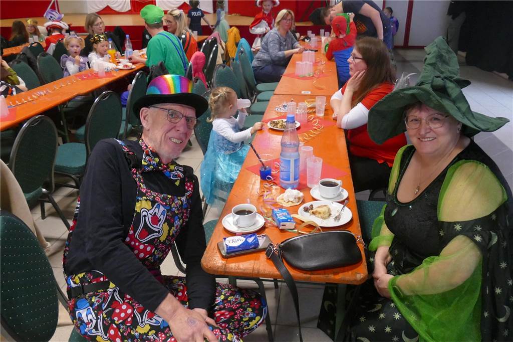 Viele Fotos : Spaß und Frohsinn beim Kinderbüttnachmittag beim KFK Rot-Weiß Südllohn