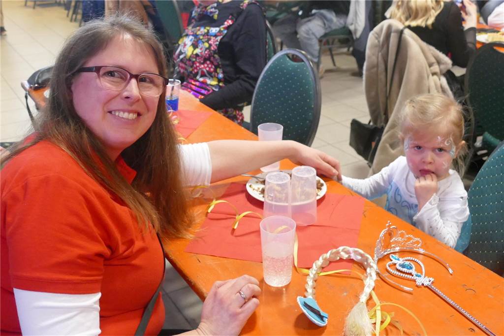 Viele Fotos : Spaß und Frohsinn beim Kinderbüttnachmittag beim KFK Rot-Weiß Südllohn