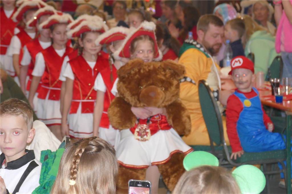 Viele Fotos : Spaß und Frohsinn beim Kinderbüttnachmittag beim KFK Rot-Weiß Südllohn