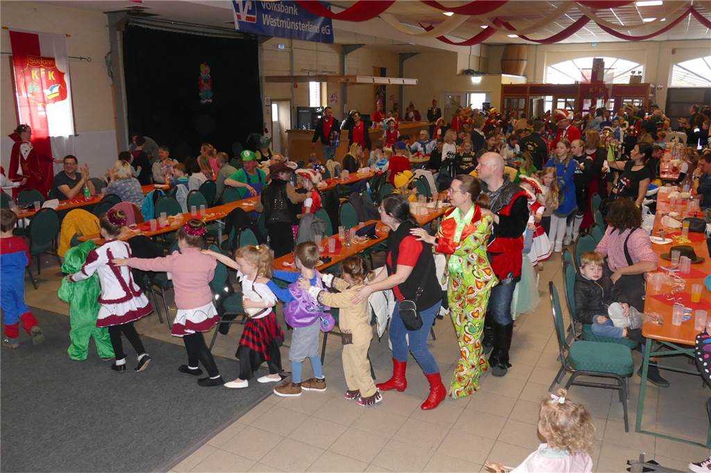 Viele Fotos : Spaß und Frohsinn beim Kinderbüttnachmittag beim KFK Rot-Weiß Südllohn