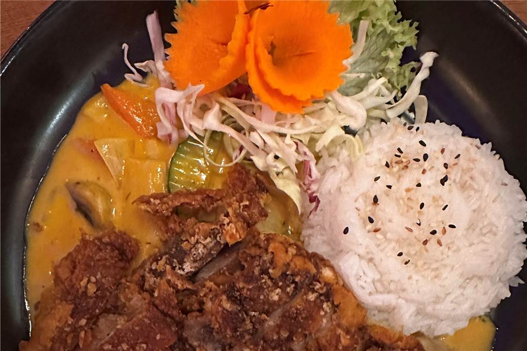 Das „Huong Sen“ im Restaurant-Check: Traumhaft angerichtete asiatische Leckereien Curry mit Ente