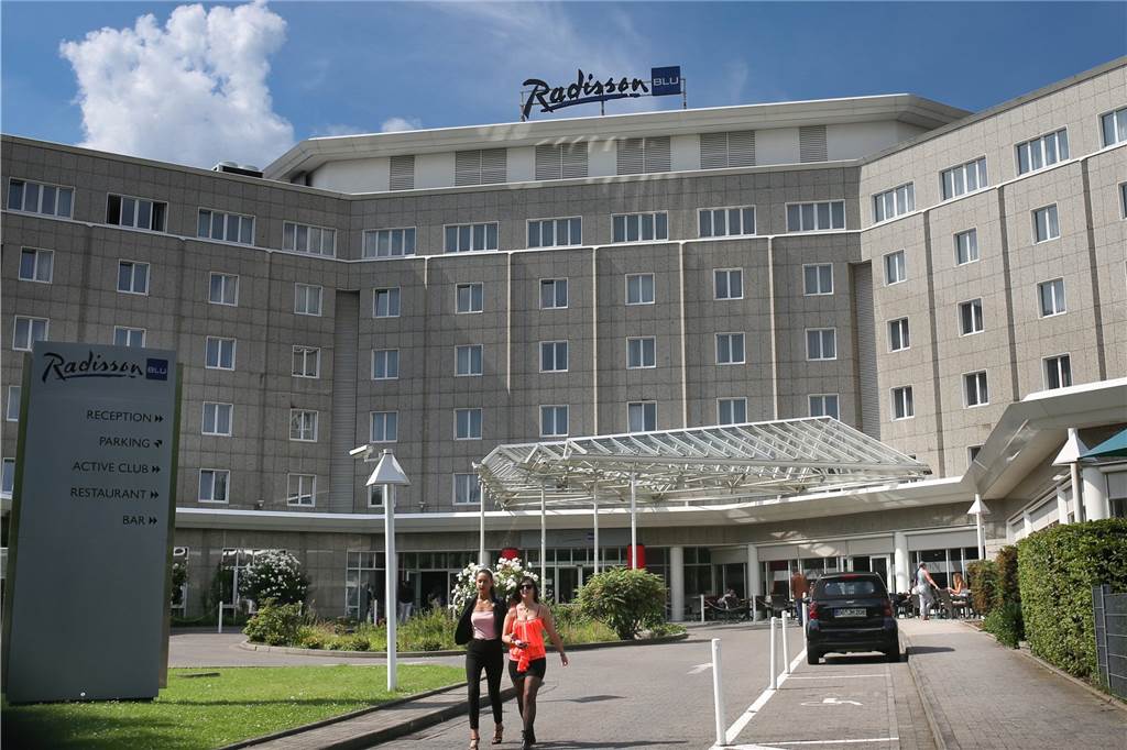 Alle großen Hotels wie das Radisson Blue sind auf internationale Gäste eingestellt, und viele kleine Häuser ebenso.